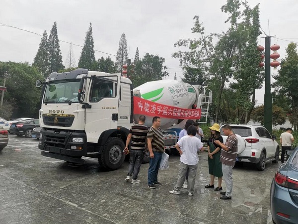 訂單不斷 精彩不停|中集凌宇國六輕量化攪拌車巡展——都江堰站